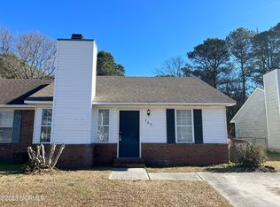 105 Glenside Ct, Midway Park, NC 28544