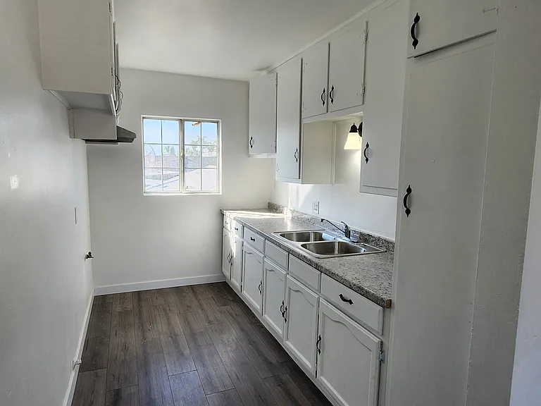 8161 Evergreen Ave #B — Photo 9