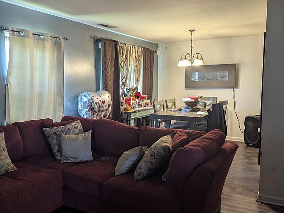 2nd image of 10425 Candy Apple Ln