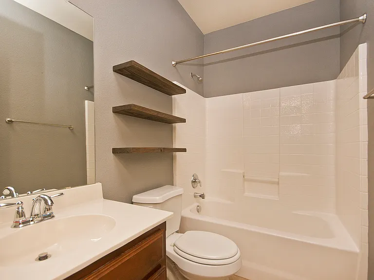 3205 Buckthorn Ln — Photo 19