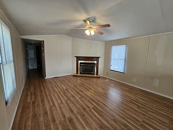 3rd image of 579 Park Ave