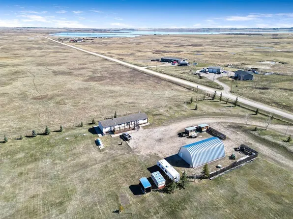 232080 S Range Road 250, Wheatland County, AB T1P 0N6