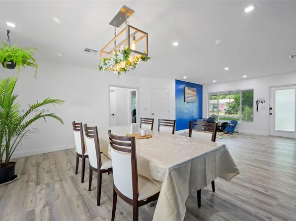 321 SW 11th Ave, Hallandale Beach, FL 33009