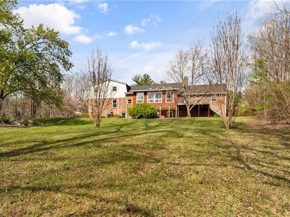 3211 Teague Ln, Hudson, NC 28638