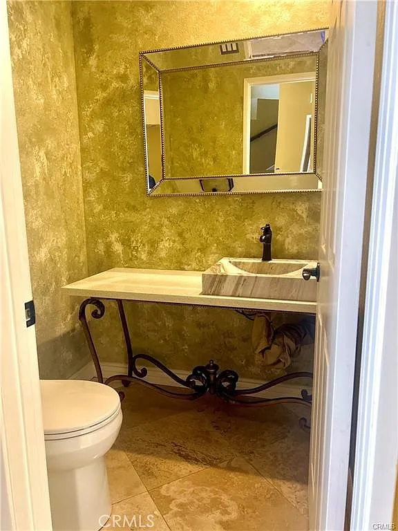 2 bed, 2.5 bath, 1091 sqft, $3,400 — Photo 3