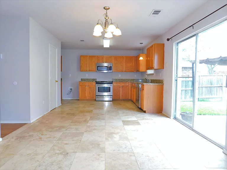 1508 Sequoia Grove Ln — Photo 11