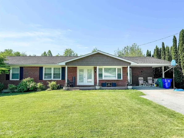 485 Walters Dr, Christiansburg, VA 24073