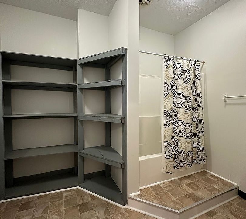1st image of 848 Hackney St Unit B