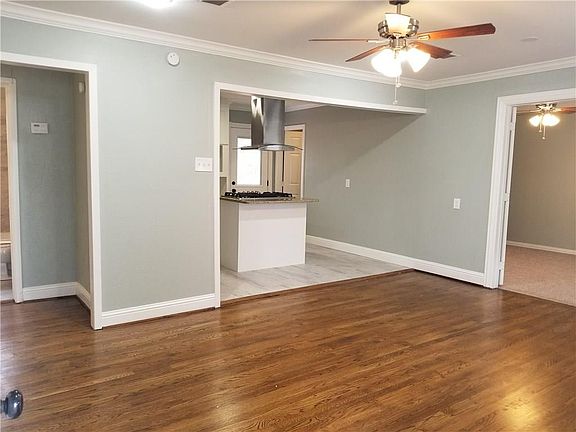 2nd image of 2454 Glenfield Ave