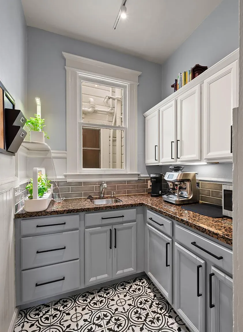125 30th St - Photo 11