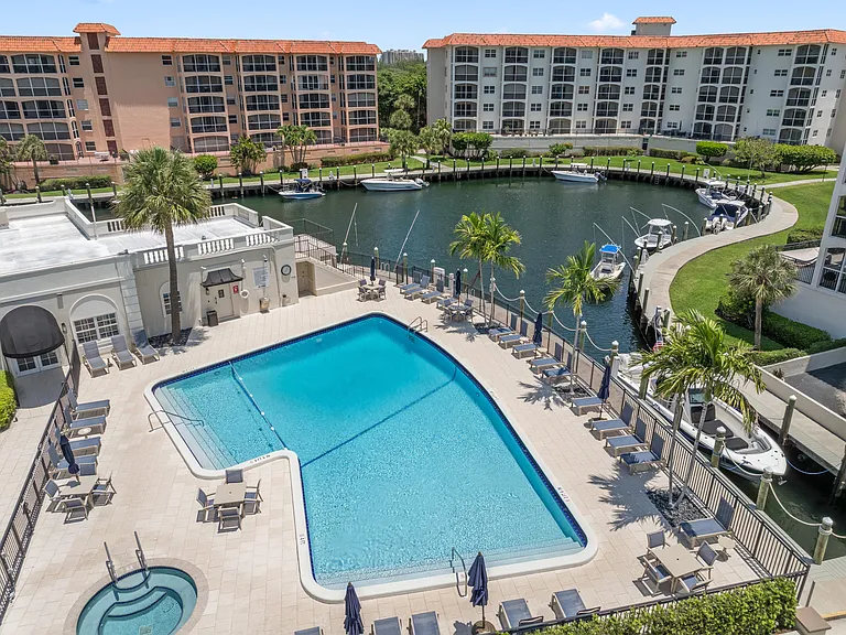 2871 N Ocean Blvd #M538 — Photo 33