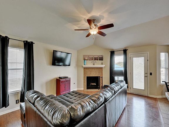 5th image of 235 Estate Dr