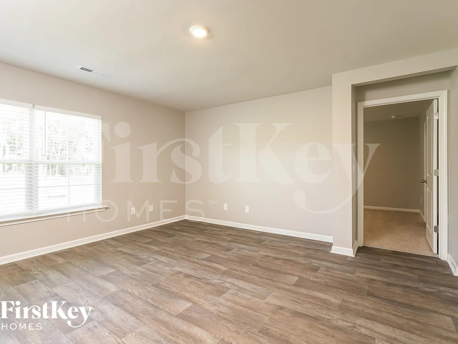 4 bed, 2.0 bath, 1764 sqft, $2,045 — Photo 4