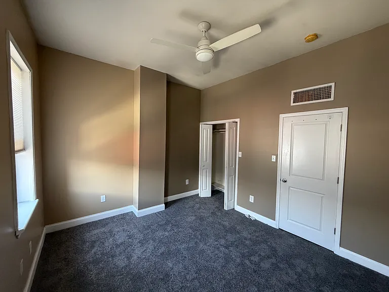2437 S Darien St — Photo 10
