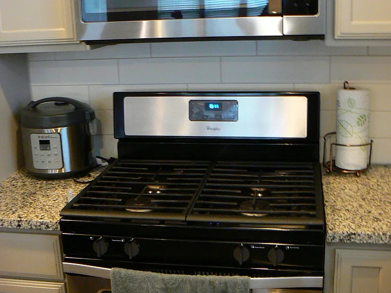 5900 Bucine Cv — Photo 16