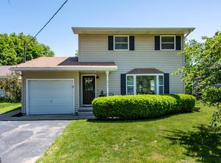 921 Park Ave, Winthrop Harbor, IL 60096