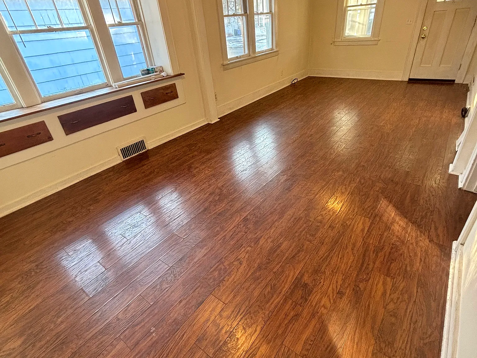 3 bed, 858 sqft, $1,395 — Photo 3