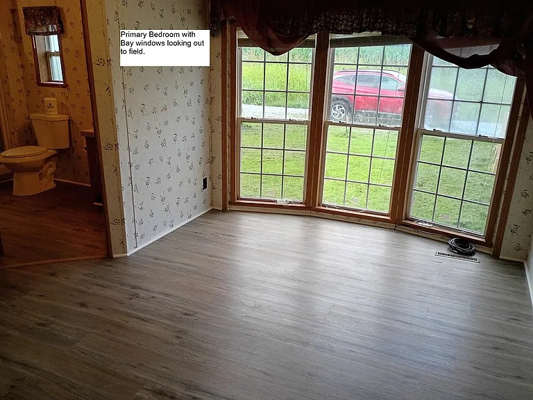 828 Shepherdstown Pike — Photo 5