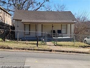 1st image of 214 Arkansas St