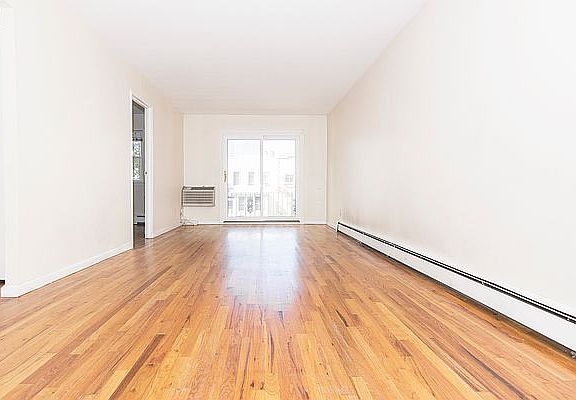 3rd image of 2325 36th St #2