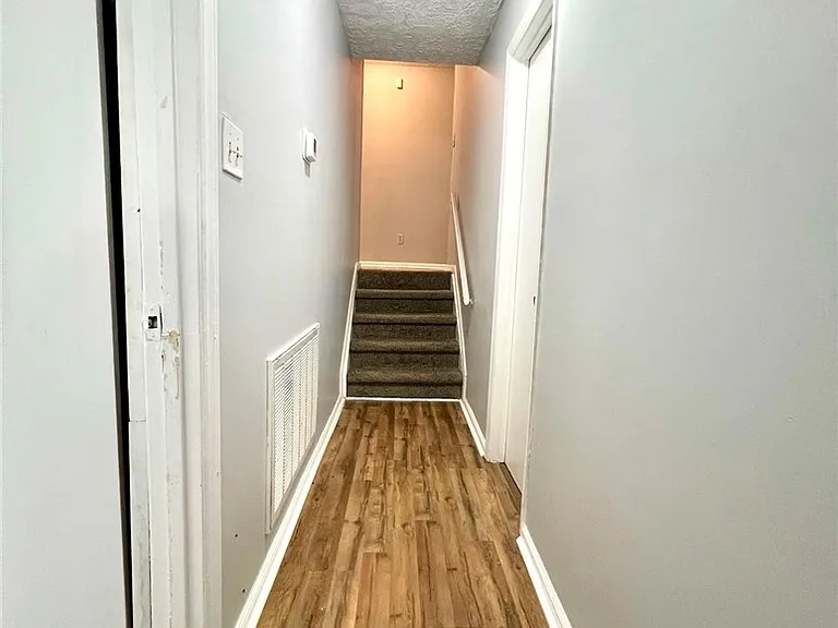 7013 Darnell St — Photo 13