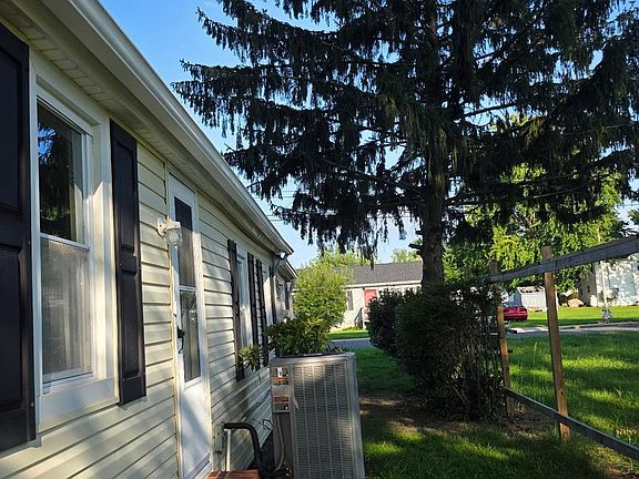 3rd image of 4070 Hennisee Ln