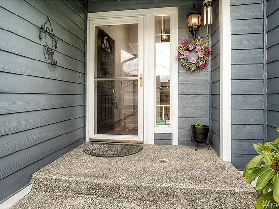 2nd image of 907 130th St E