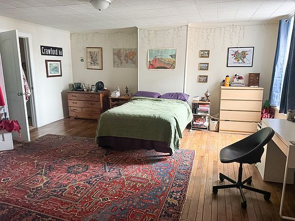 2nd image of 2025 Walnut St #4F