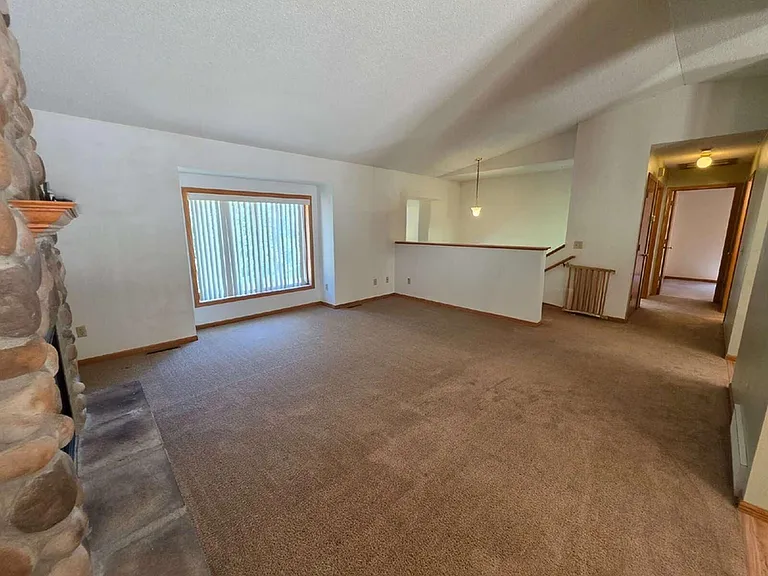E11975 E Robin Rd — Photo 10