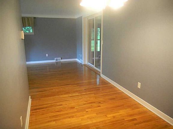 4th image of 14 Sunnyside Dr