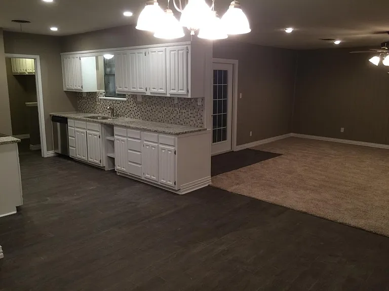 1306 Christine Rd — Photo 2