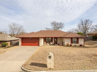 1328 Whispering Hills St, Ada, OK 74820