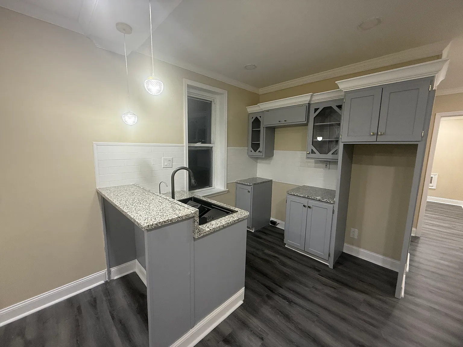 1 bed, 600 sqft, $1,100 — Photo 1