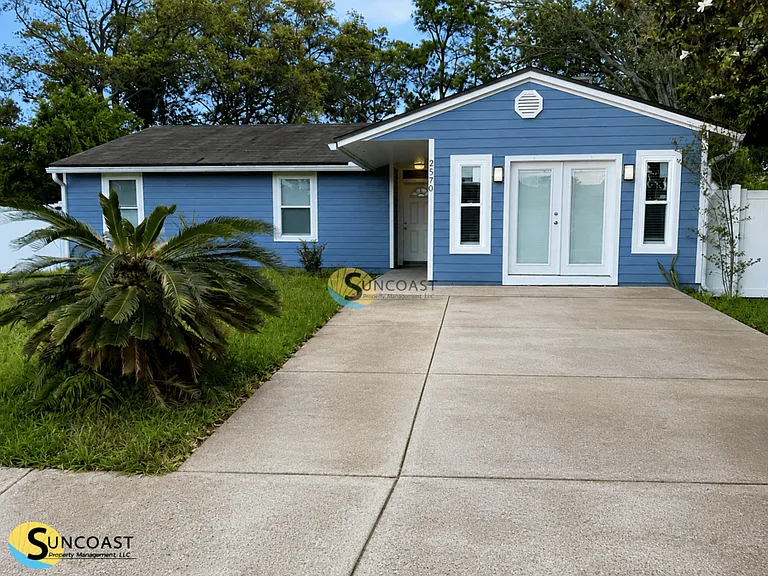 2570 Stern Dr S — Photo 1