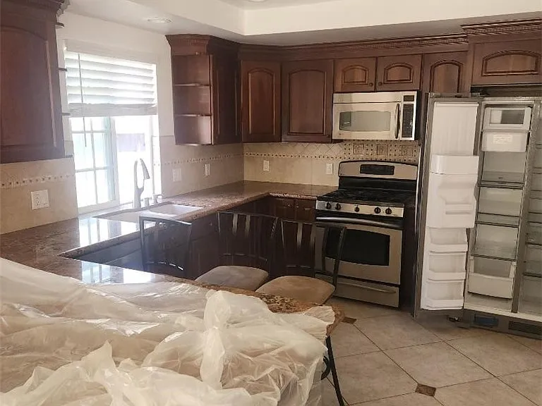 1111 Valley Cir — Photo 3