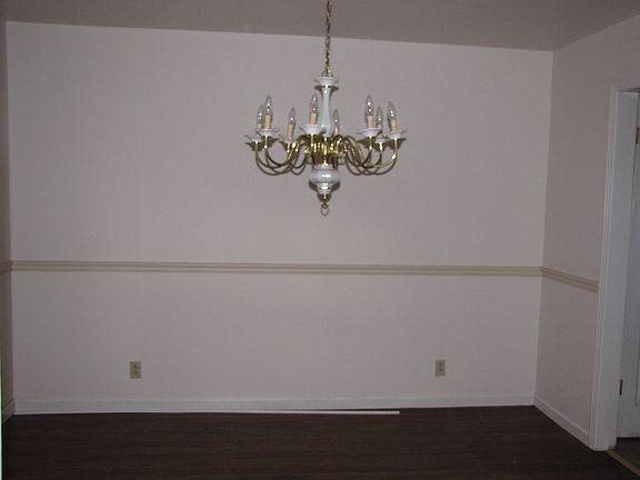 5th image of 1033 Foxmoor Dr