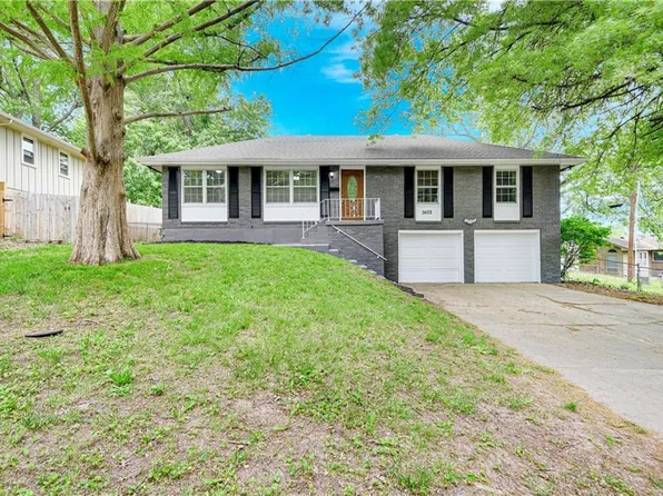 3622 Queen Ridge Dr, Independence, MO 64055