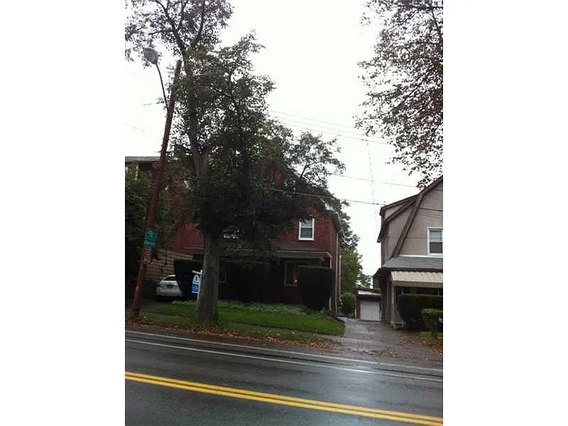 2436 Beechwood Blvd photo 1