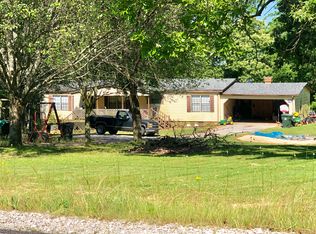 5375 Woodmont Dr, Tuscumbia, AL 35674