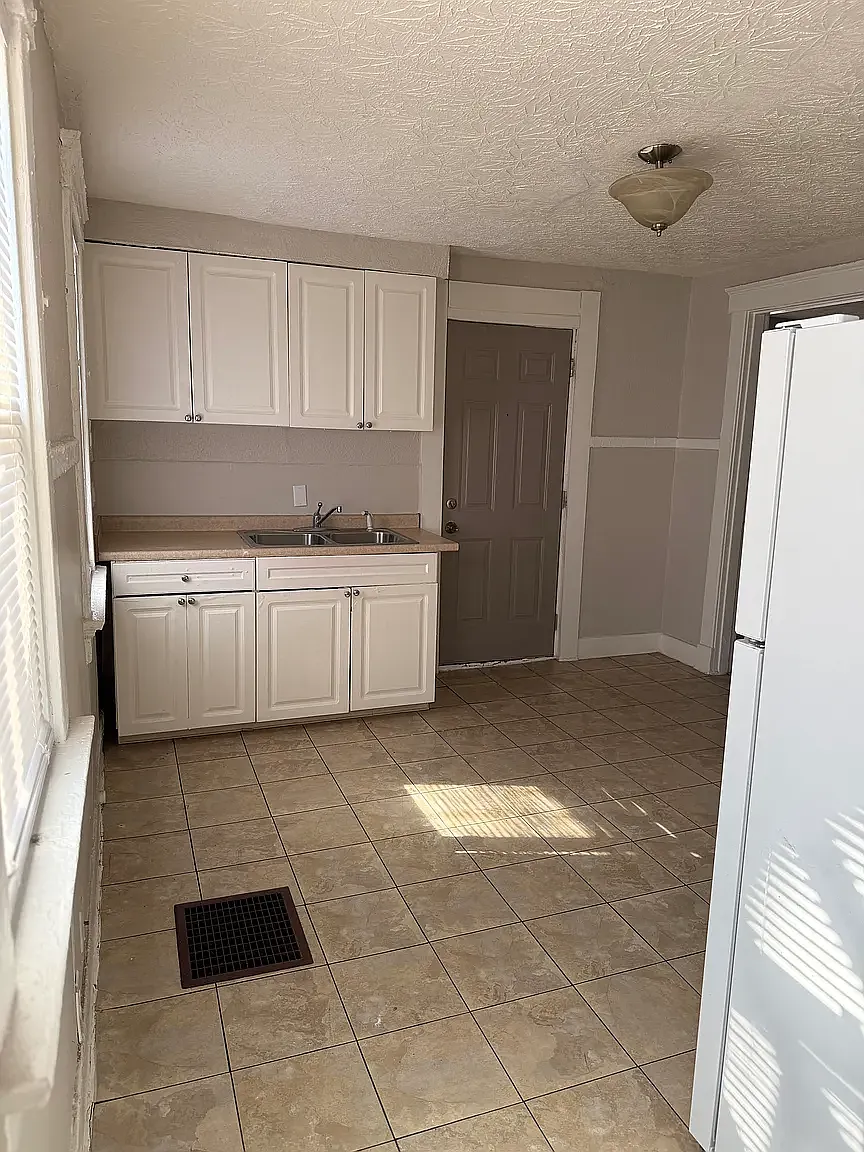 2 bed, 936 sqft, $975 — Photo 4