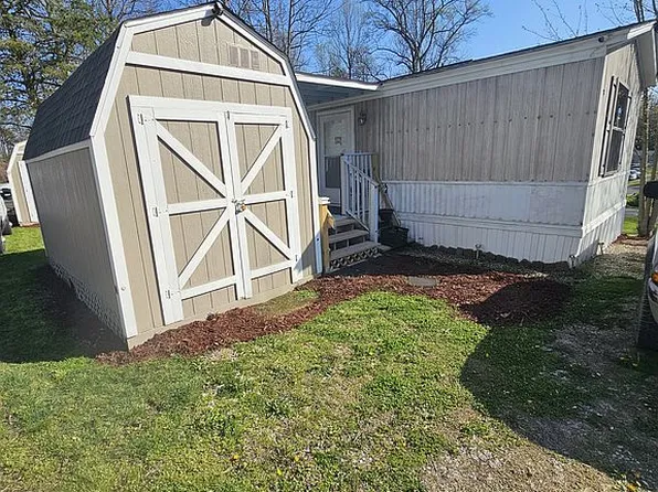 14 Dunsinane Dr, Parkersburg, WV 26104