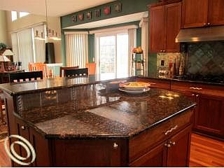 5th image of 24010 Broadmoor Park Ln