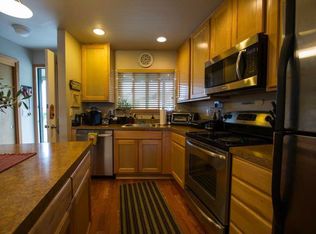 1576 Irving Avenue #FL 2ND, Astoria, OR 97103