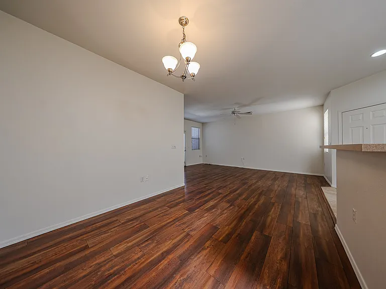 3221 N 37th St #32 — Photo 11