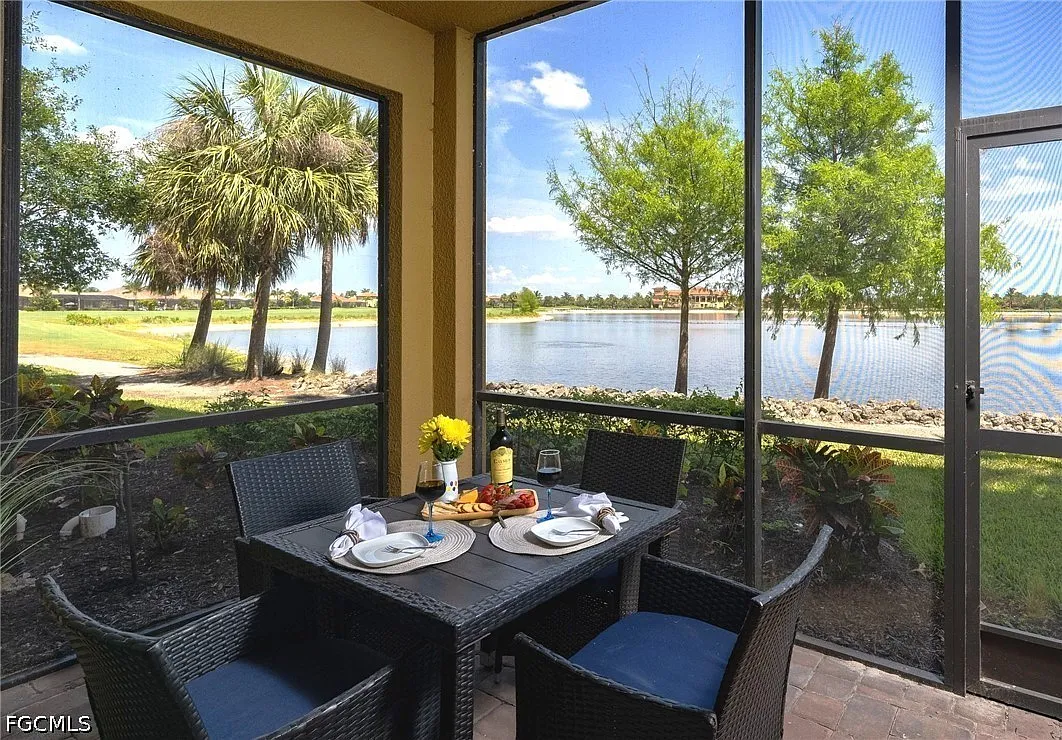 2 bed, 2.0 bath, 1162 sqft, $9,750 — Photo 1