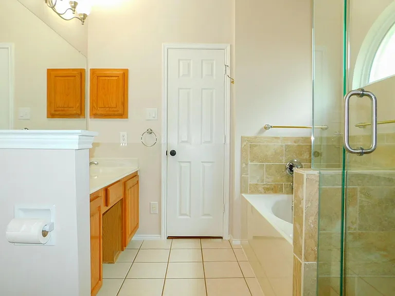 7917 Seven Oaks Ln — Photo 19