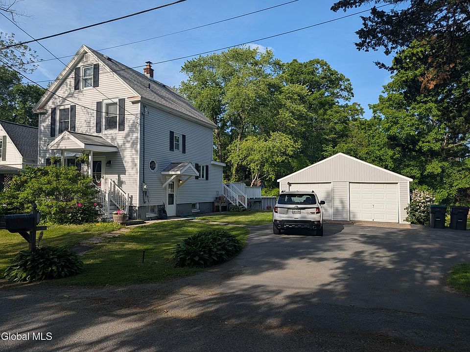 1st image of 874 Benedict Avenue