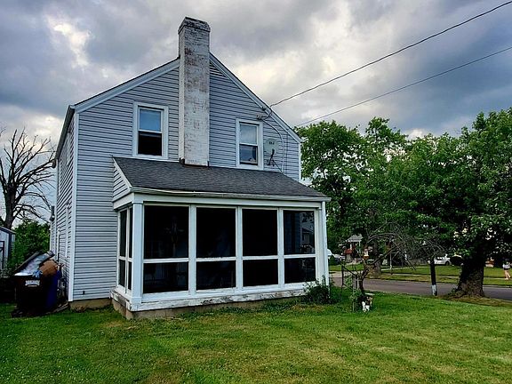 5th image of 107 Hyde Park Dr