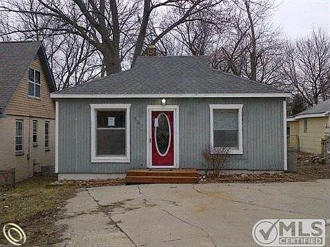 127 Welfare Blvd photo 1