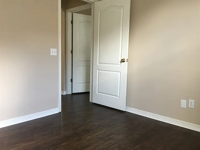 443 Sand Ridge Dr — Photo 14